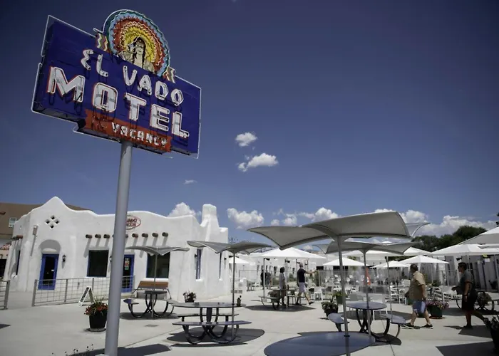 Motel: El Vado Motel