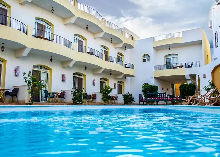 New Yalla Hotel