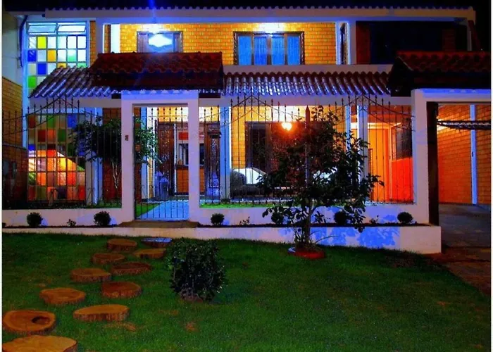  Guest House La Mansión