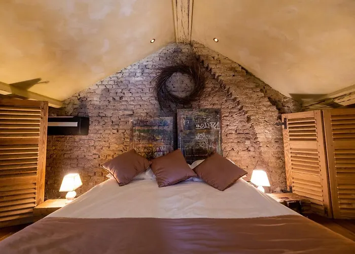 Hotel: Les Chambres Du 7 By Juliette - Maison Caerdinael
