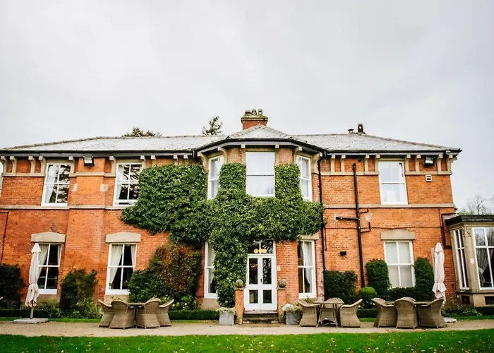 Villa: Bartle Hall Hotel