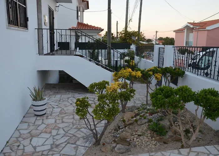 Os Piratas Hotel Charneca 