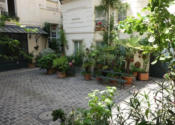 Hôtel accueillant les animaux: Paris-sur-seine-chez-caroline