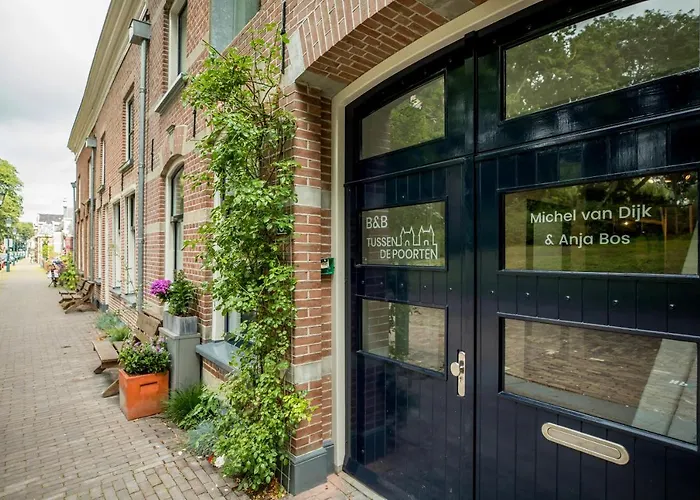  Tussen De Poorten