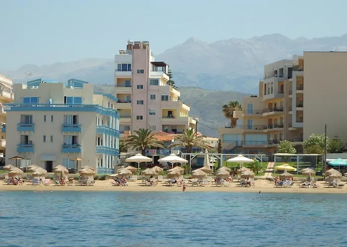 Hotel con piscina: Hotel Christina