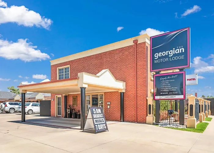 Motel: Georgian Motor Lodge