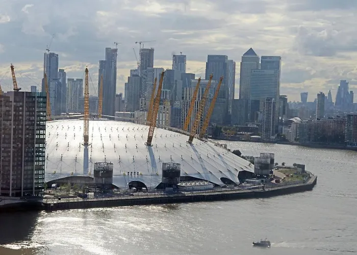  Canary Wharf