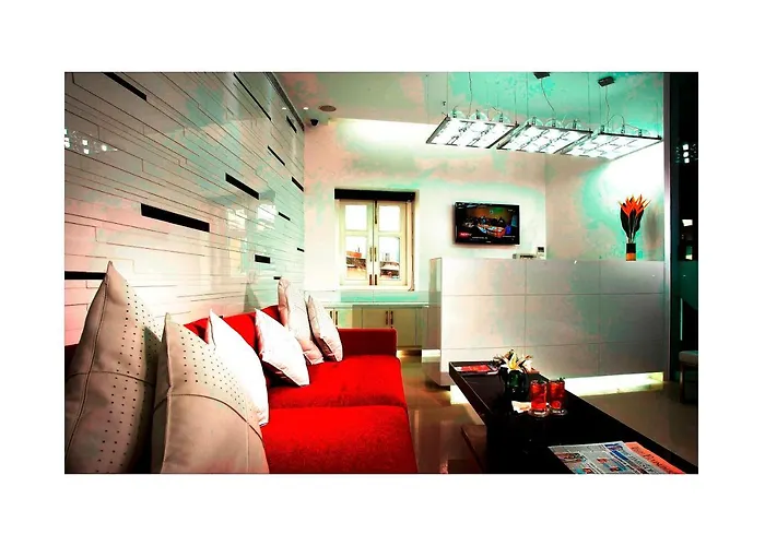 Central hotel: Sapphire Suites