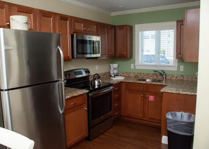 Innseason Resorts Harborwalk