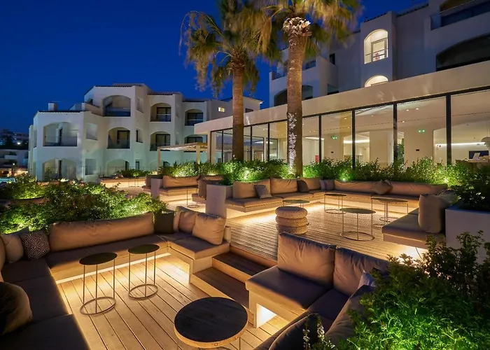 Caravel Suites - Adults Only