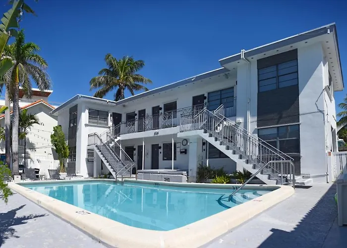 Hotels With Four Stars Makani Beach House 335