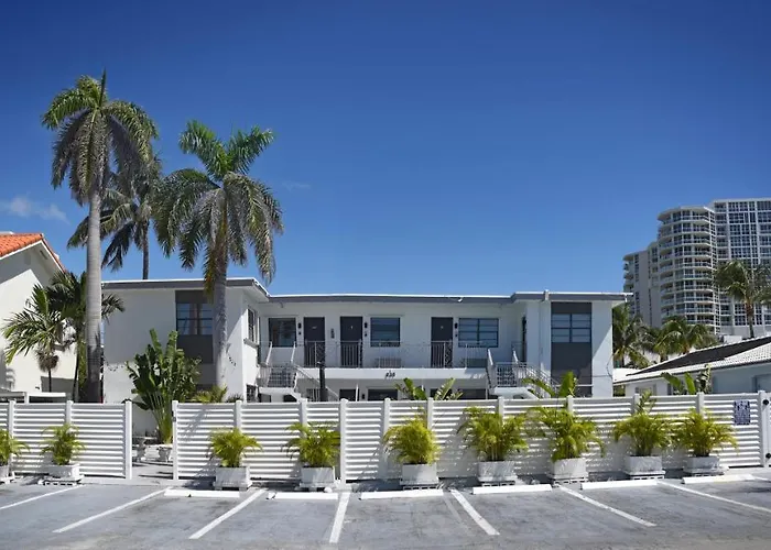 Hotels With Four Stars Makani Beach House 335