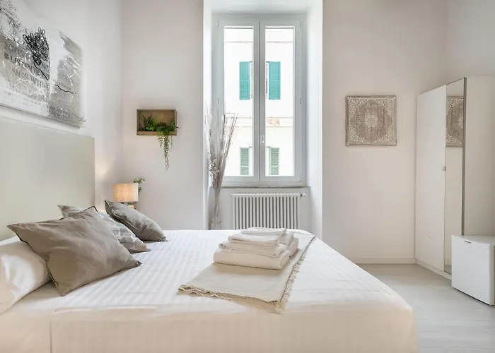 Casa degli ospiti: White Ostilia Guesthouse