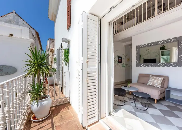 Hotel: La Casa De La Favorita