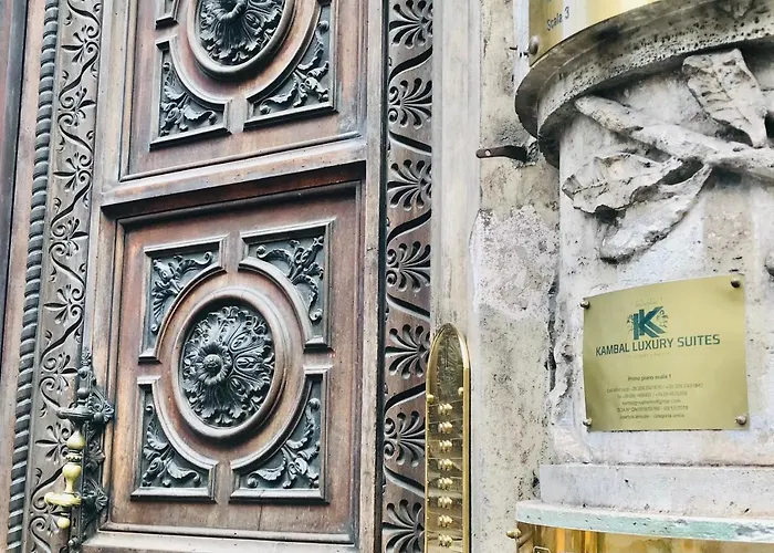 Kambal Luxury Suites