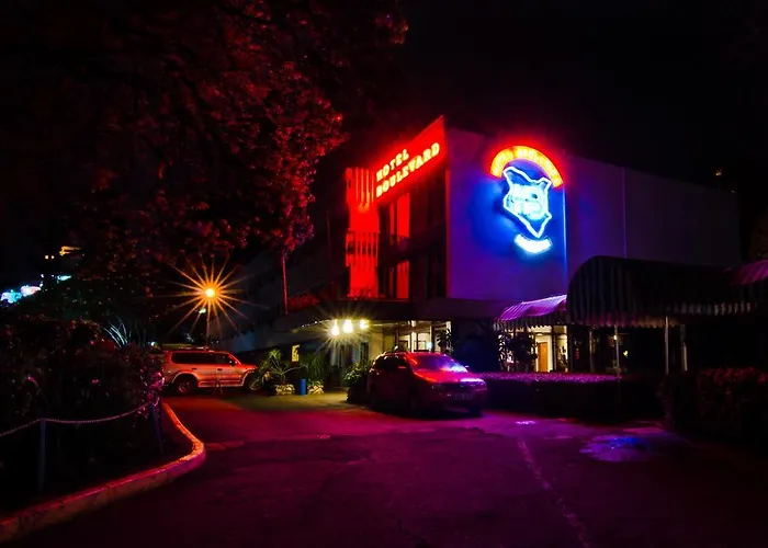 Hotel with Tennis: Sentrim Boulevard Hotel