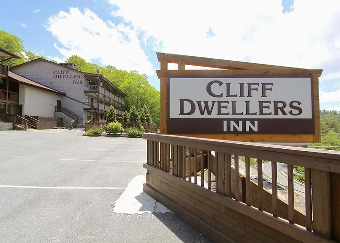 Cliff Dwellers Inn