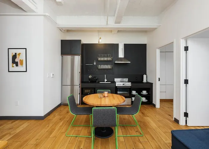 Hotel: Placemakr Wall Street
