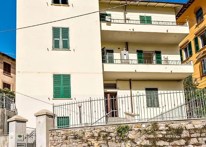  Lia Apartment
