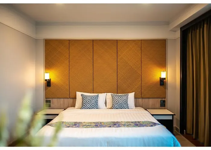 Hotel with pool: Karnmanee Palace Hotel