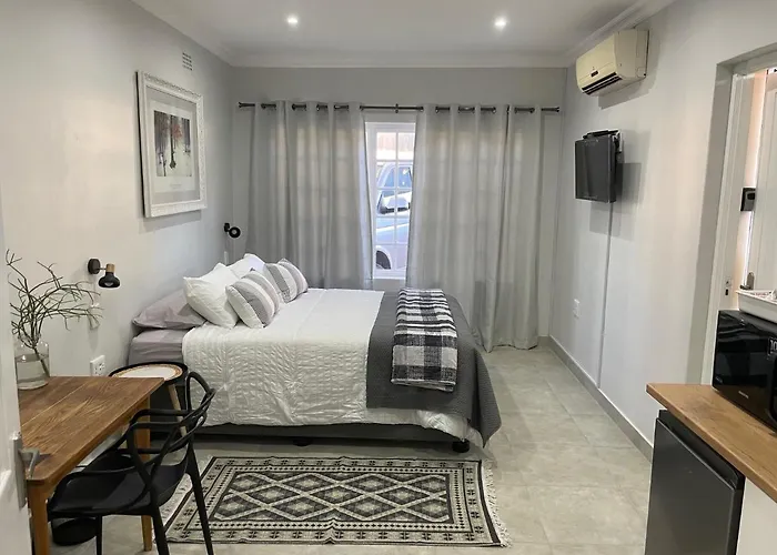 Apartment: 10 Paul Roos