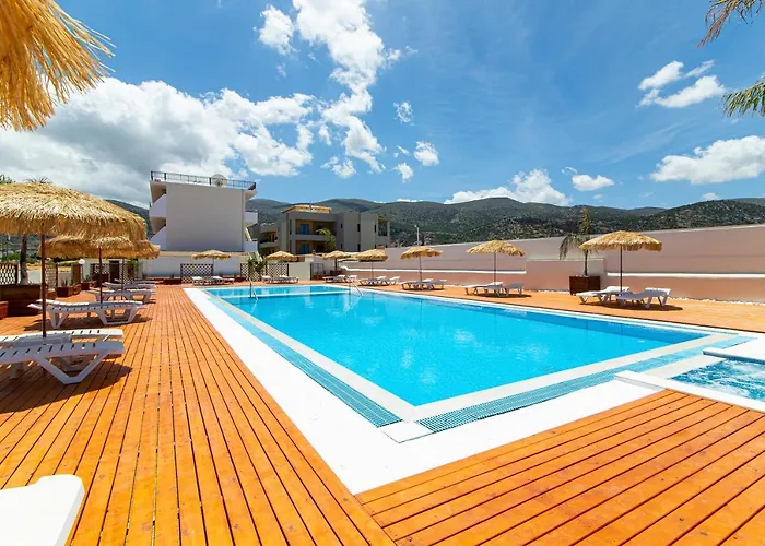 Hôtel 3 étoiles: Triton Hotel