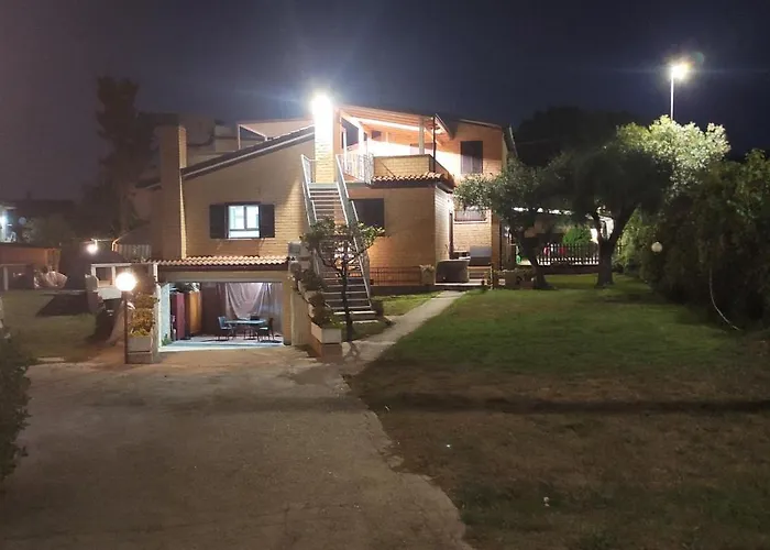 Monolocali e stanze in Villa a 350 mt spiaggia libera Lido delle Sirene