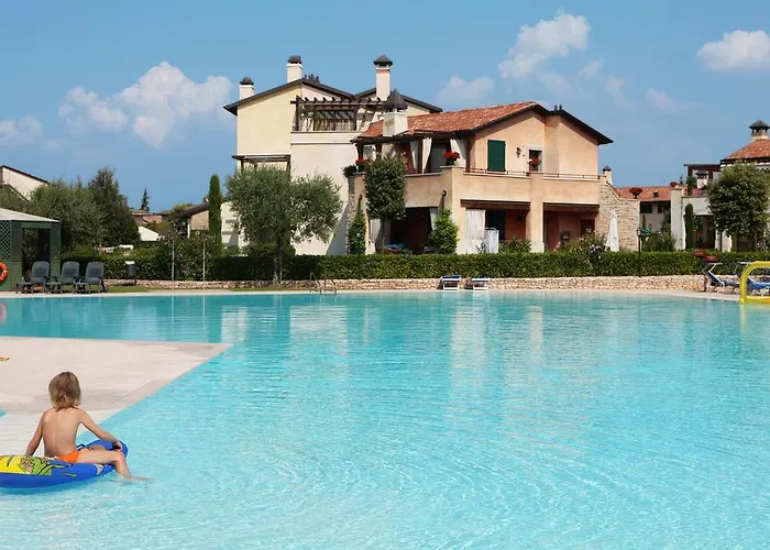 Garda Village