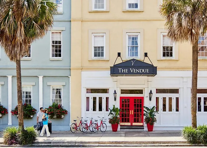 Hotels With Four Stars Vendue, Downtown Art
