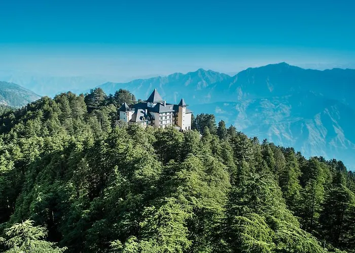 Hotels with tennis Wildflower Hall, An Oberoi Resort, Shimla