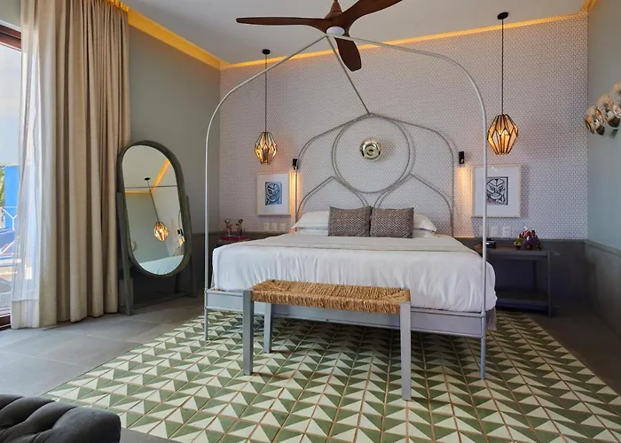 5 star hotel: Hotel Boutique Luxury Patio Azul (Adults Only)