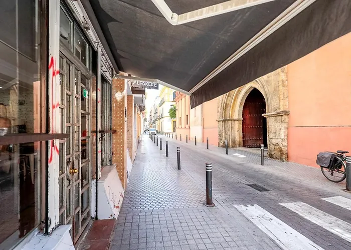 Hotel cerca del colegio: San Vicente -OASIS DE PAZ EN EL CORAZÓN DE SEVILLA 3 HAB - 2 Baños WIFI AC