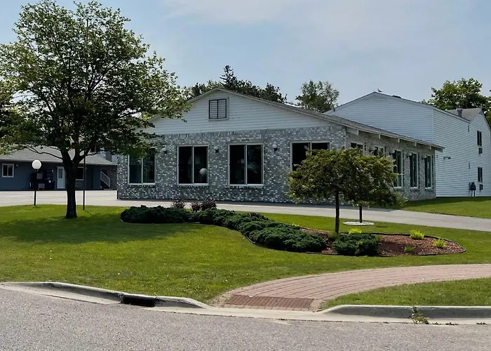 Lighthouse View Motel