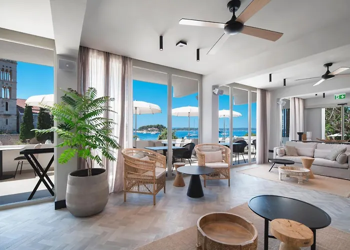 4 star hotel: Beach Bay Hvar Hotel