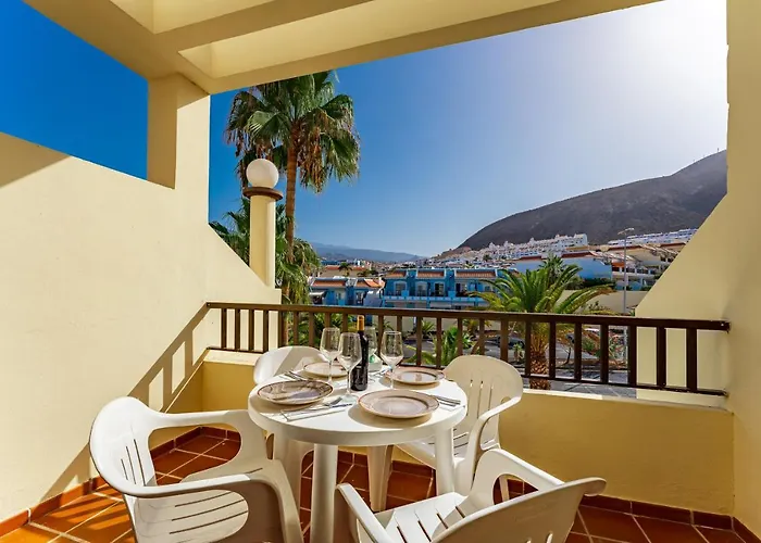 Klayman Olivina Aparthotel