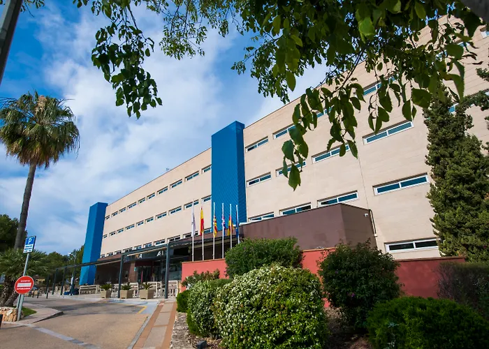 Hotel que admite mascotas: Salles Hotels Marina Portals