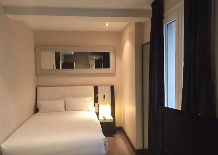 Resort: Petit Palace Arenal