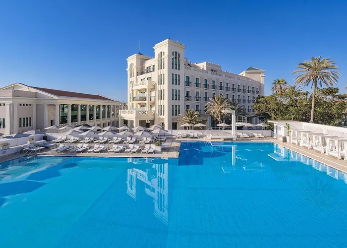 Las Arenas Balneario Resort