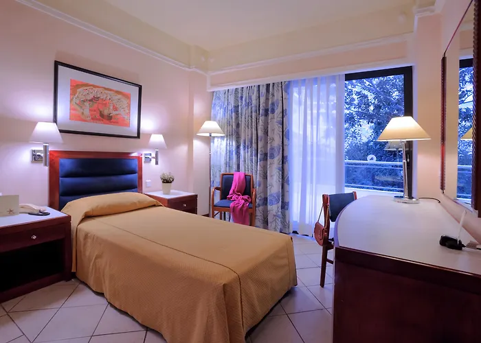 Beach hotel: Mediterranean Hotel