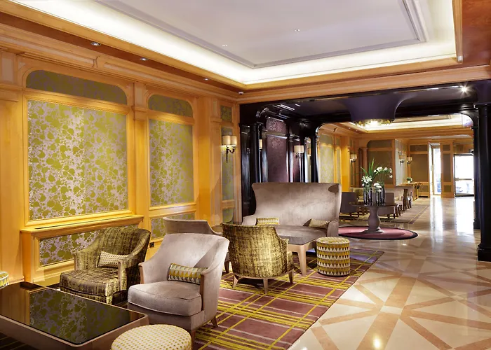 Resort: Rochester Champs Elysees