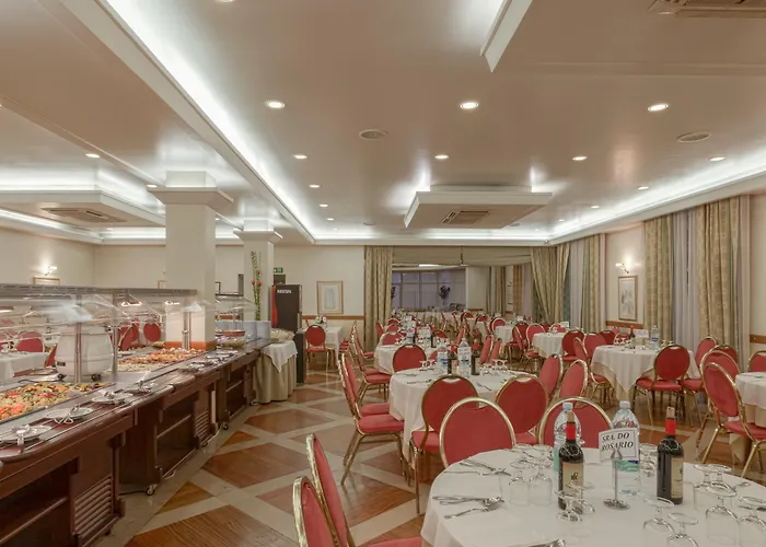 Hotel de luxo Apenas: Hotel Cinquentenario & Conference Center