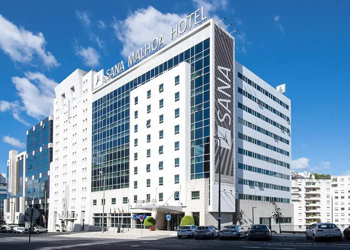 Resort: Sana Malhoa Hotel