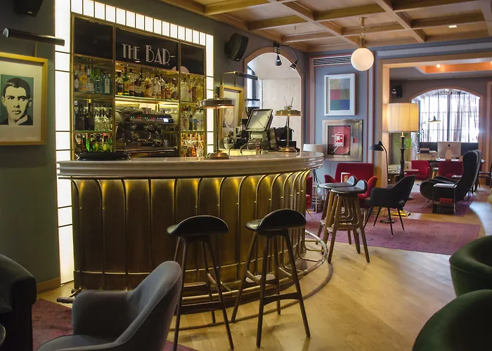 Browns Central Hotel