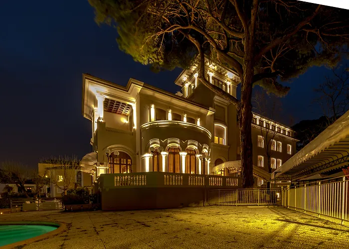 Hotel De La Ville