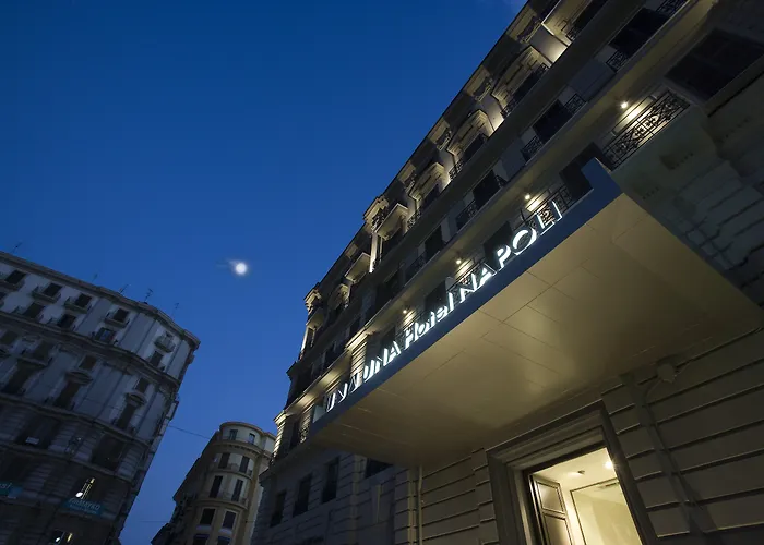 Hotel di lusso: Una Hotels Napoli