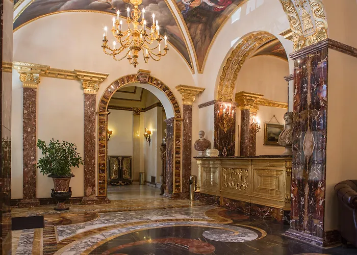 Luxury hotel only: Hotel Turner