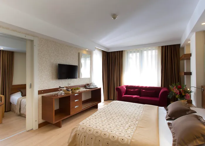 Side Star Beach Hotel