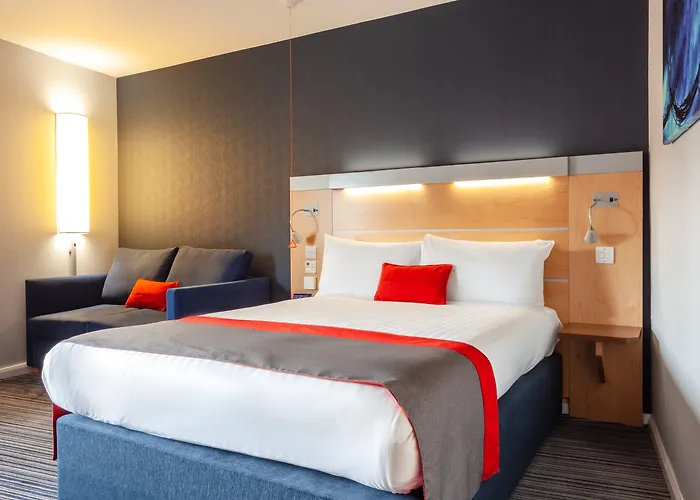 Holiday Inn Express Edinburgh - Royal Mile By Ihg