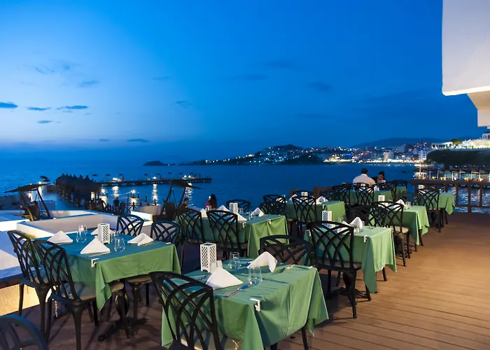 Le Bleu Hotel & Resort Kusadası