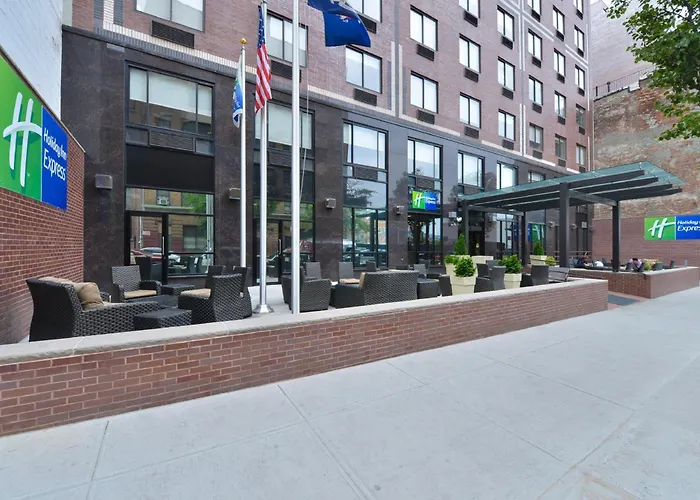 Hotel casino: Holiday Inn Express Manhattan Midtown West By Ihg